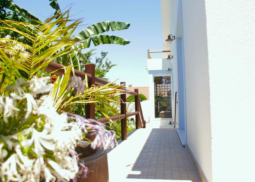 Setúbal Almada exterior view