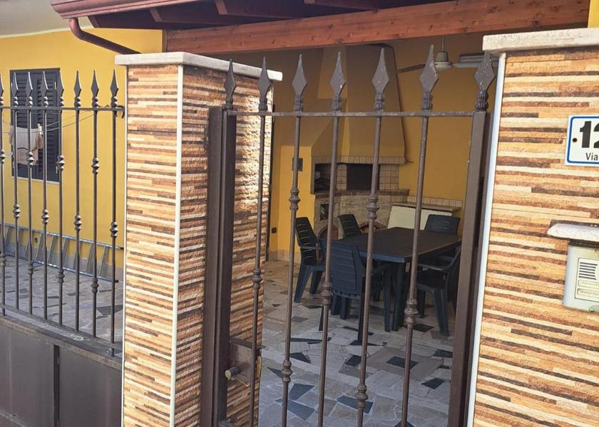 Campania Mondragone Hotel Exterior