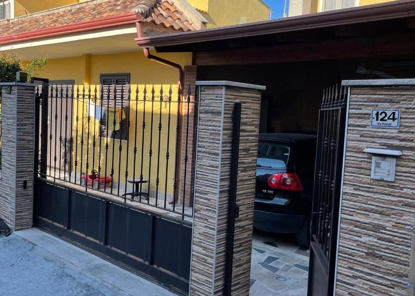 Campania Mondragone Hotel Exterior