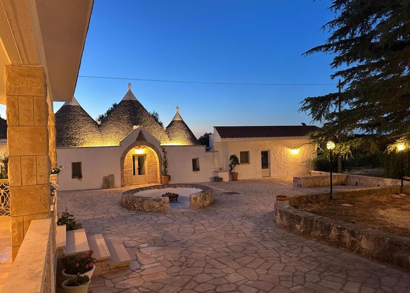 Puglia Noci exterior view