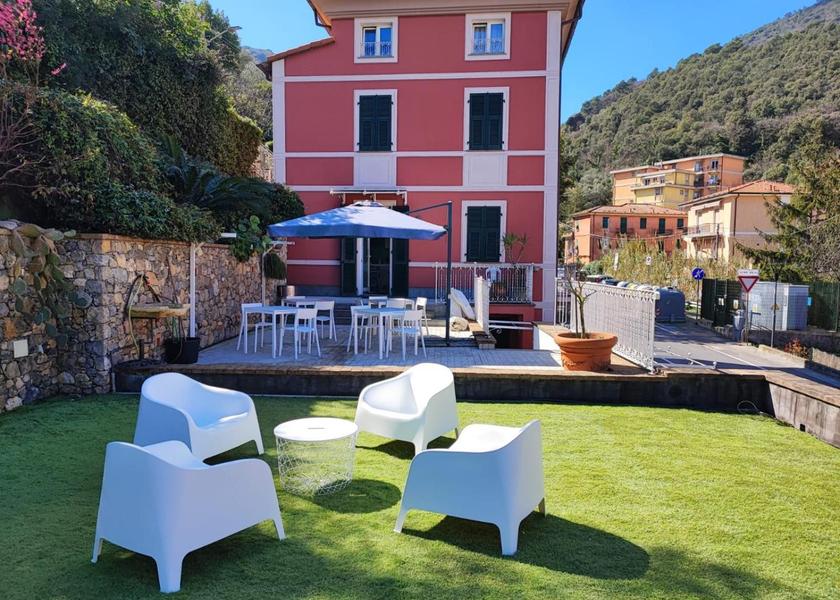 Liguria Portovenere garden