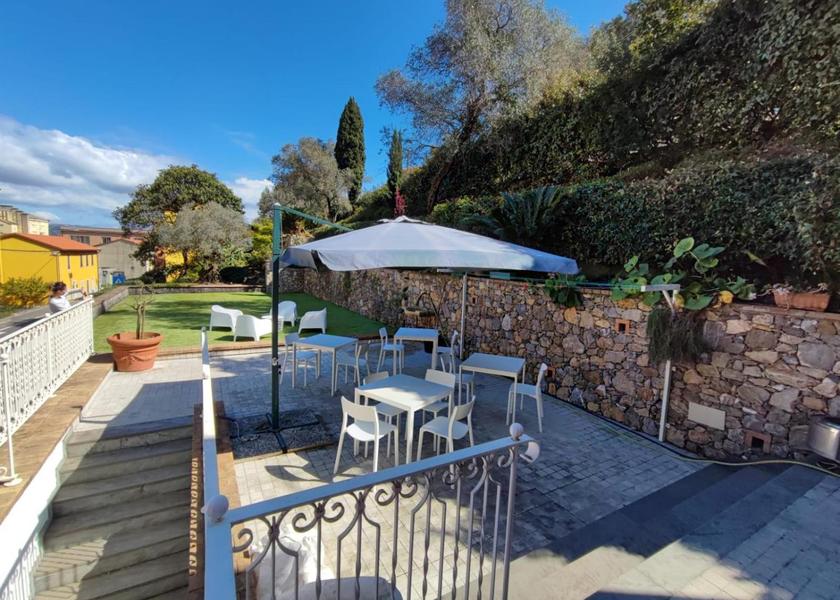 Liguria Portovenere garden