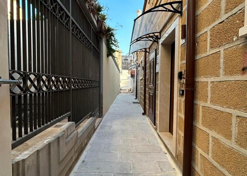 Puglia Pulsano exterior view
