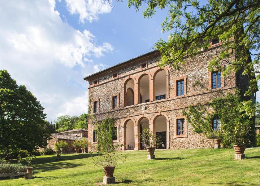 Tuscany Rapolano Terme entrance