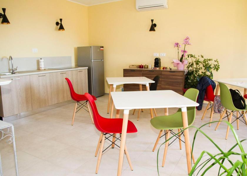 Marche Recanati shared lounge/tv area