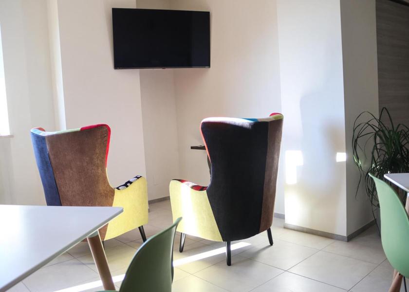Marche Recanati shared lounge/tv area