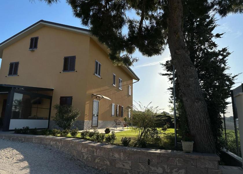 Marche Recanati garden
