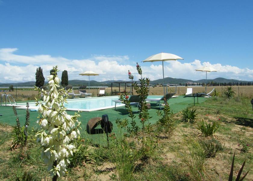 Tuscany Piombino surrounding environment
