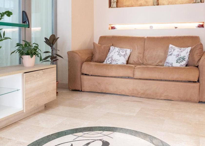 Abruzzo Roseto degli Abruzzi lobby