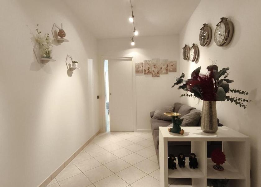 shared lounge/tv area