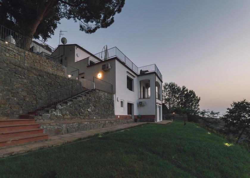 Calabria San Nicola Arcella garden