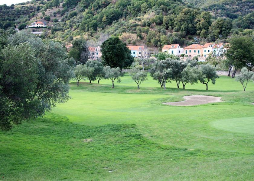 golf course [on-site]