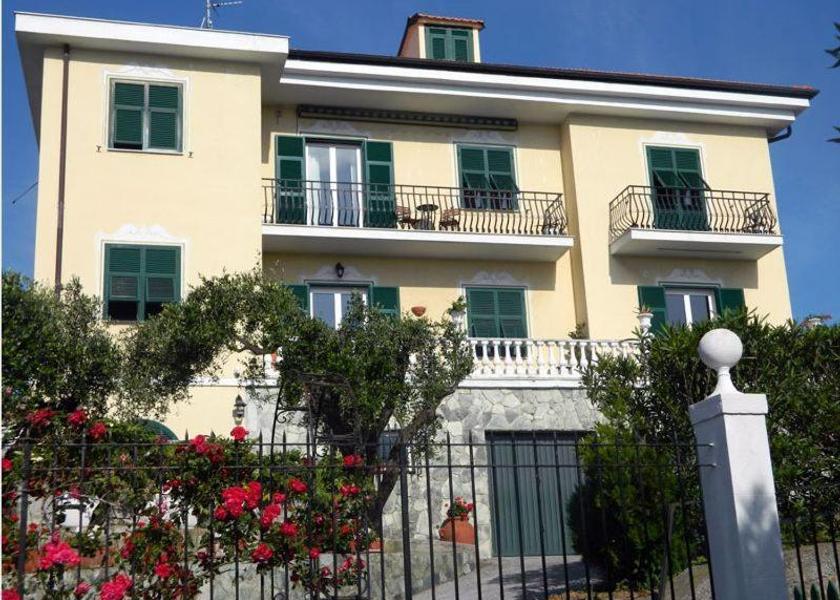 Liguria Savona entrance