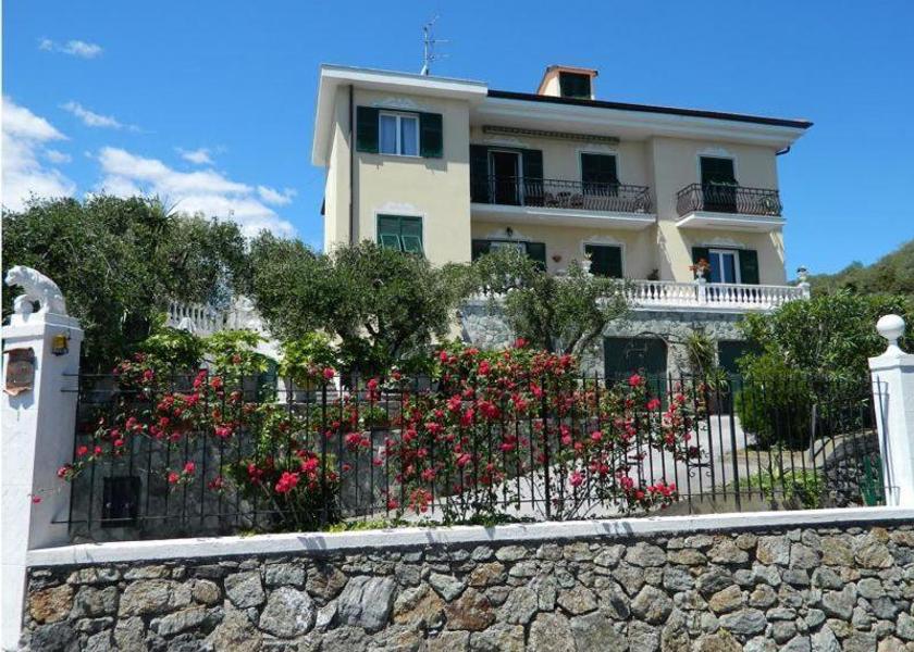 Liguria Savona entrance