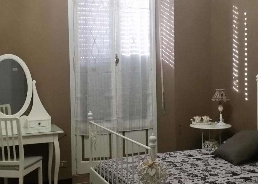 Liguria Savona guestroom