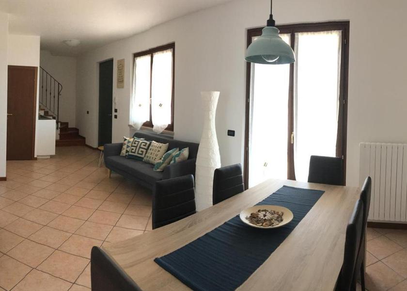 shared lounge/tv area