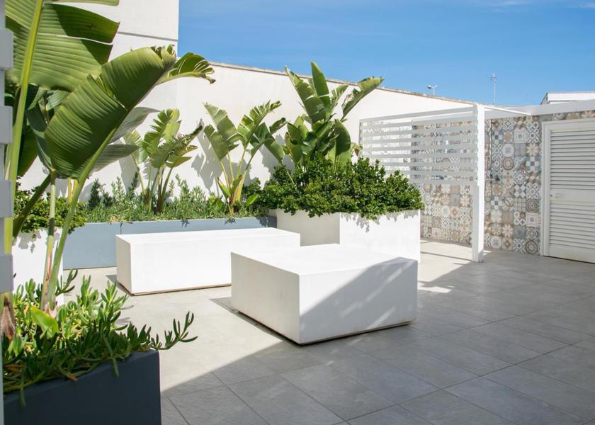 Puglia Ugento shower