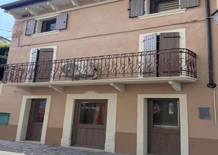 Veneto Valeggio sul Mincio exterior view