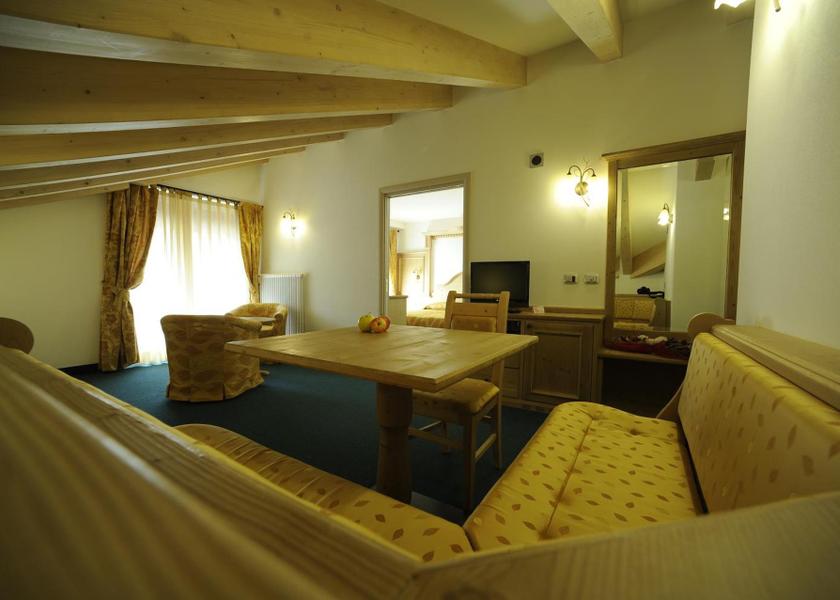 Trentino-Alto Adige San Giovanni di Fassa Family Suite with Balcony