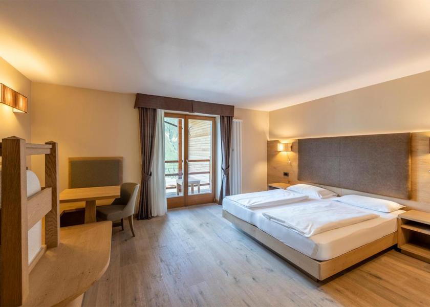 Trentino-Alto Adige San Giovanni di Fassa Double Room with Balcony