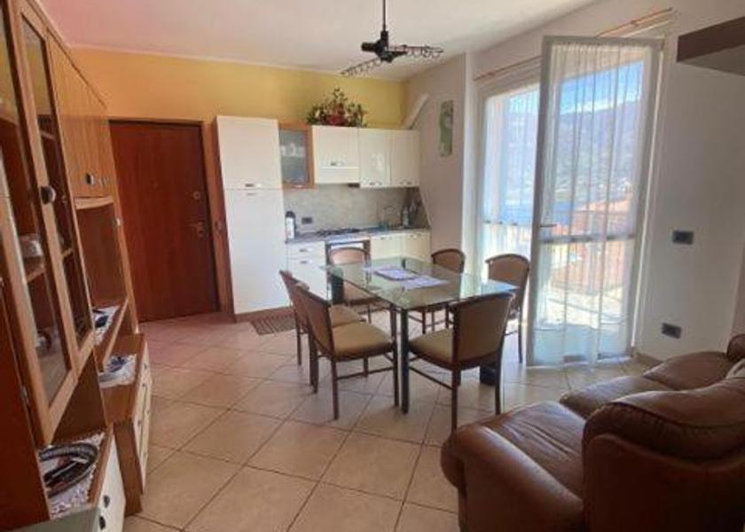 Lombardy Lovere kitchen