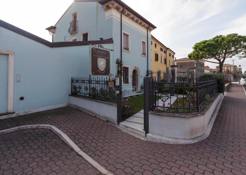 Veneto San Martino Buon Albergo entrance