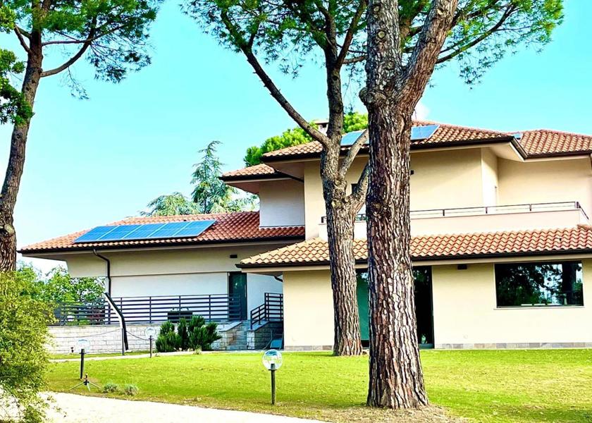 Marche Castelfidardo exterior view