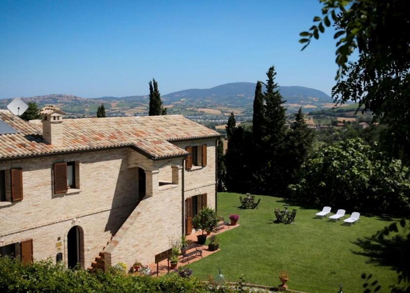 Marche Castelfidardo exterior view