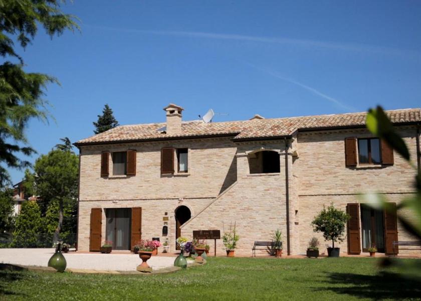 Marche Castelfidardo exterior view