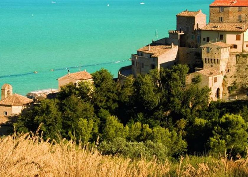 Marche Grottammare Surrounding environment