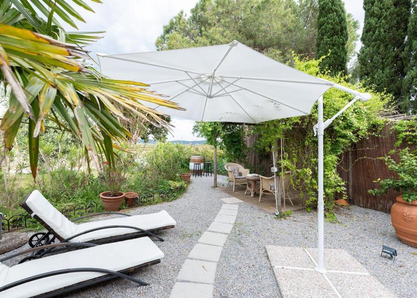 Tuscany Suvereto garden