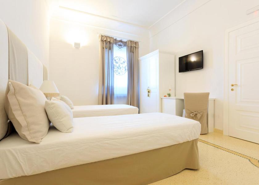 Puglia Taviano Triple Room with Garden View