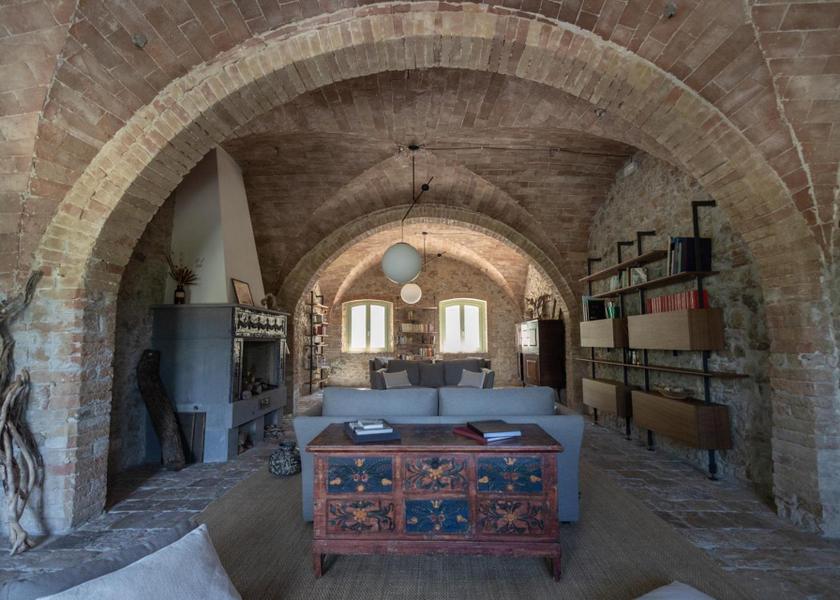 shared lounge/tv area