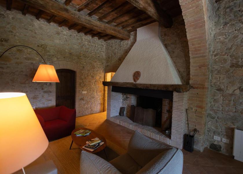 shared lounge/tv area