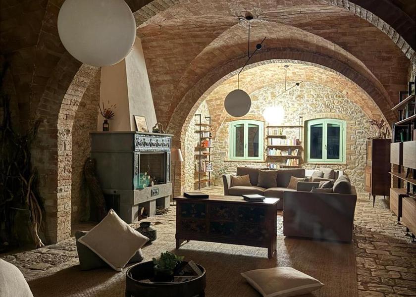 shared lounge/tv area