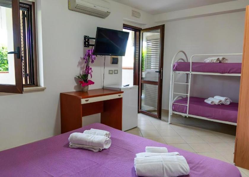 Campania Centola Economy Quadruple Room