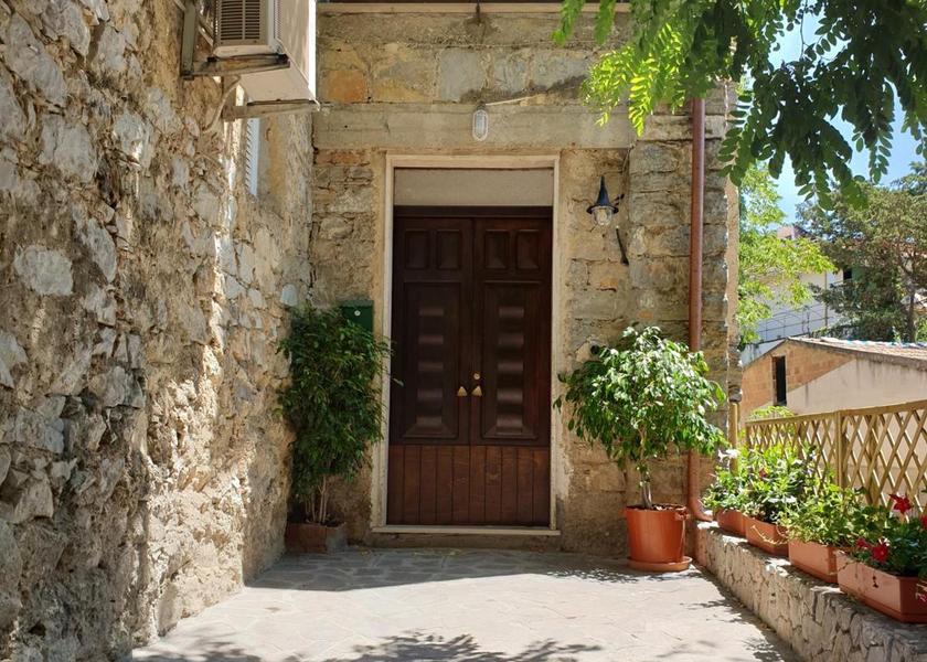 Campania Centola exterior view