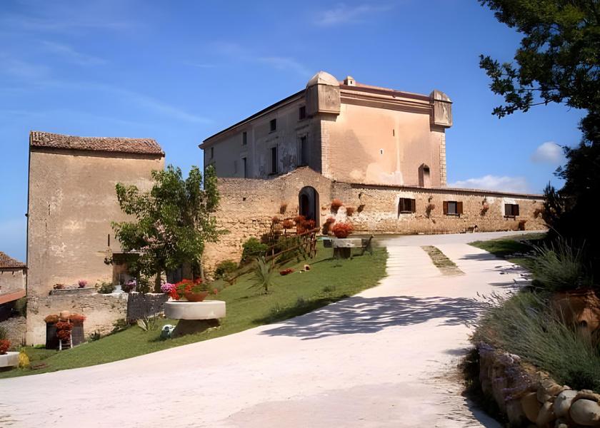 Campania Centola exterior view