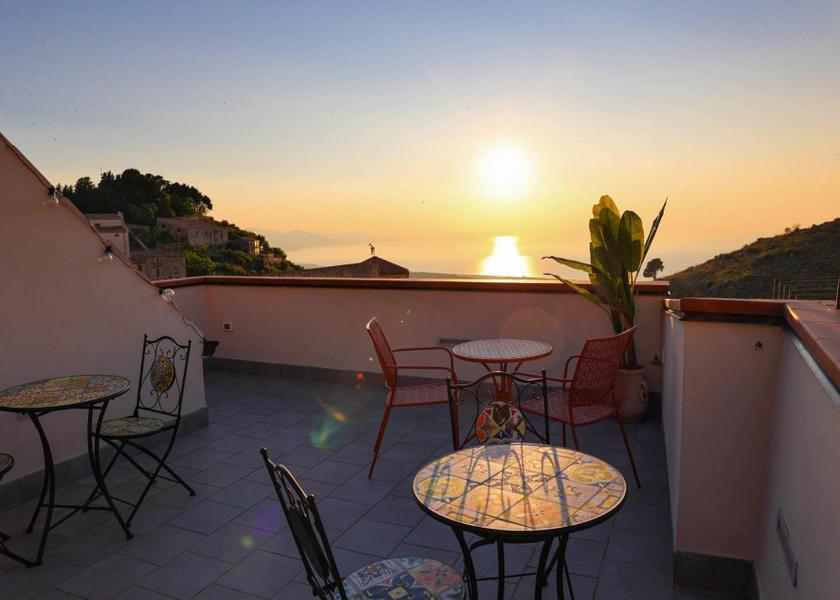 Sicily Gratteri balcony/terrace