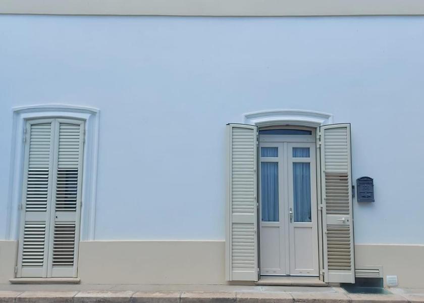 Puglia Veglie exterior view