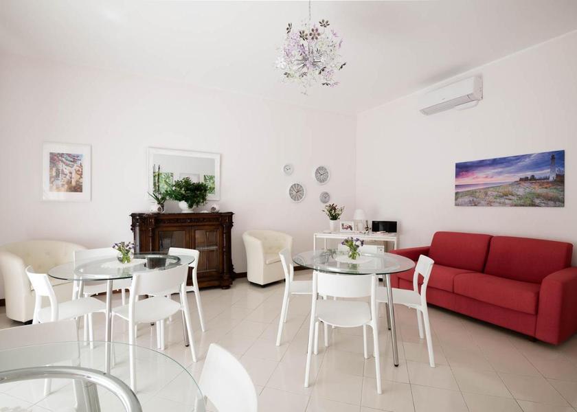 Lazio Formia shared lounge/tv area