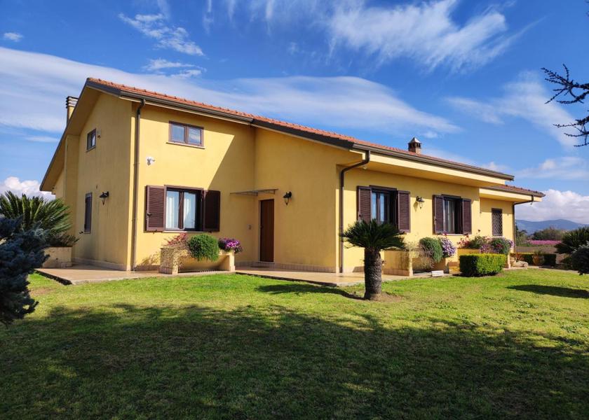 Campania Sessa Aurunca exterior view