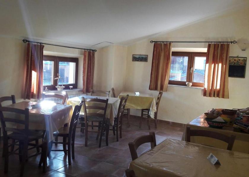 Abruzzo Villetta Barrea bar/lounge