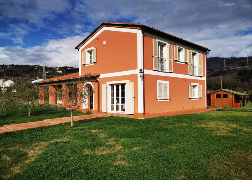 Tuscany Fosdinovo exterior view
