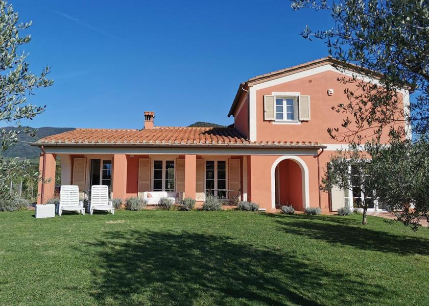 Tuscany Fosdinovo exterior view