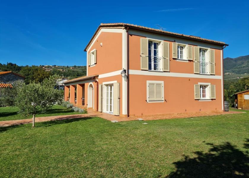 Tuscany Fosdinovo exterior view
