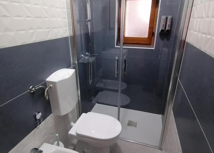 Piedmont Novi Ligure bathroom
