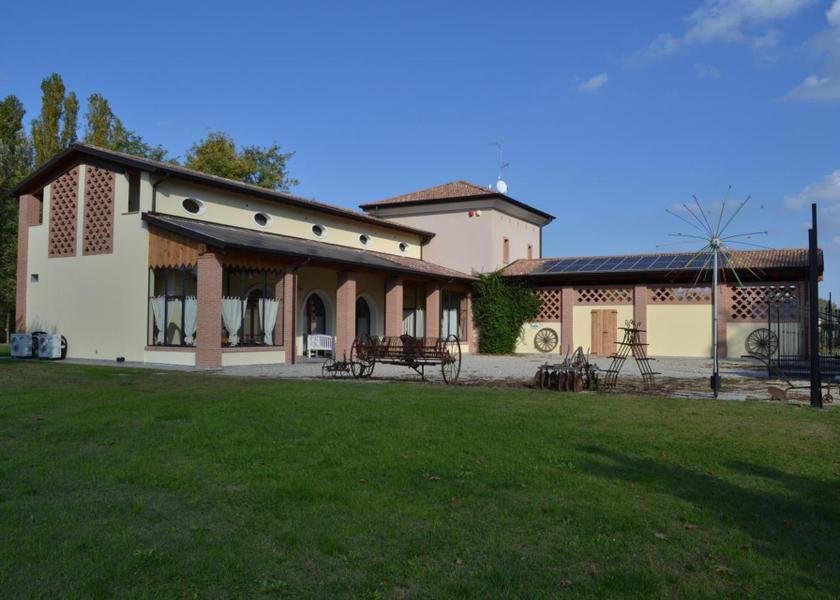 Lombardy Crema entrance