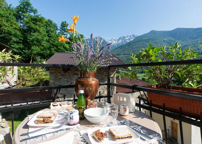 Lombardy Teglio surrounding environment