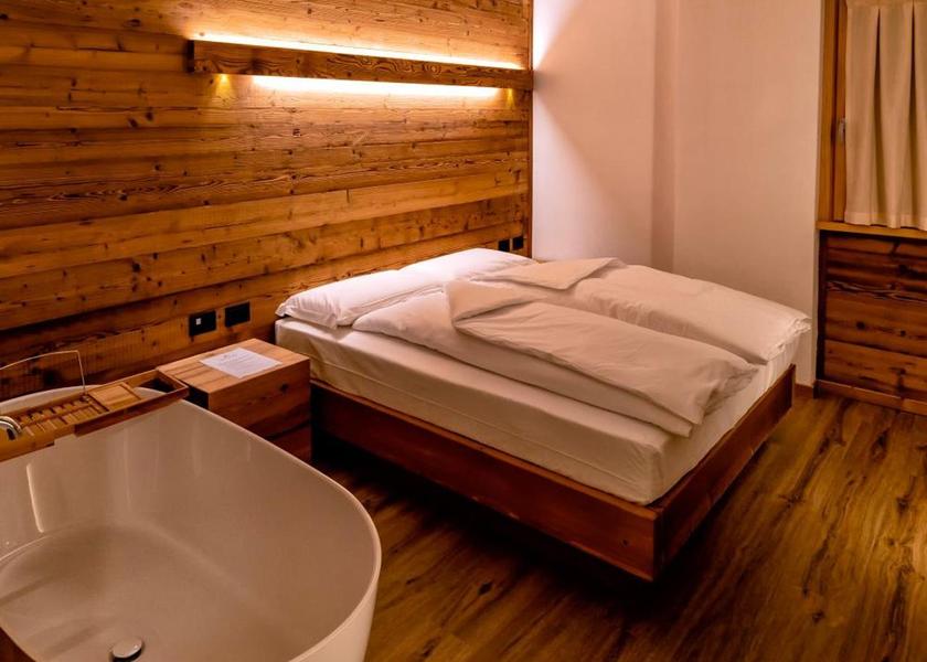 Lombardy Teglio Deluxe Room